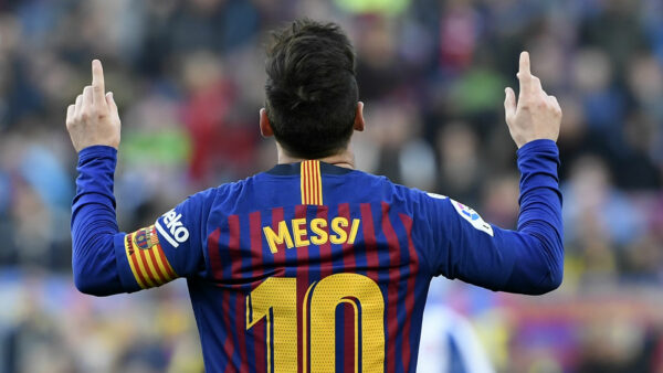 cac-cau-thu-gao-coi-cua-barca-van-phai-ganh-toan-doi-1